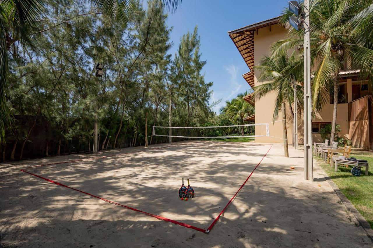 Carmel Cumbuco Resort Exterior foto A beach tennis court